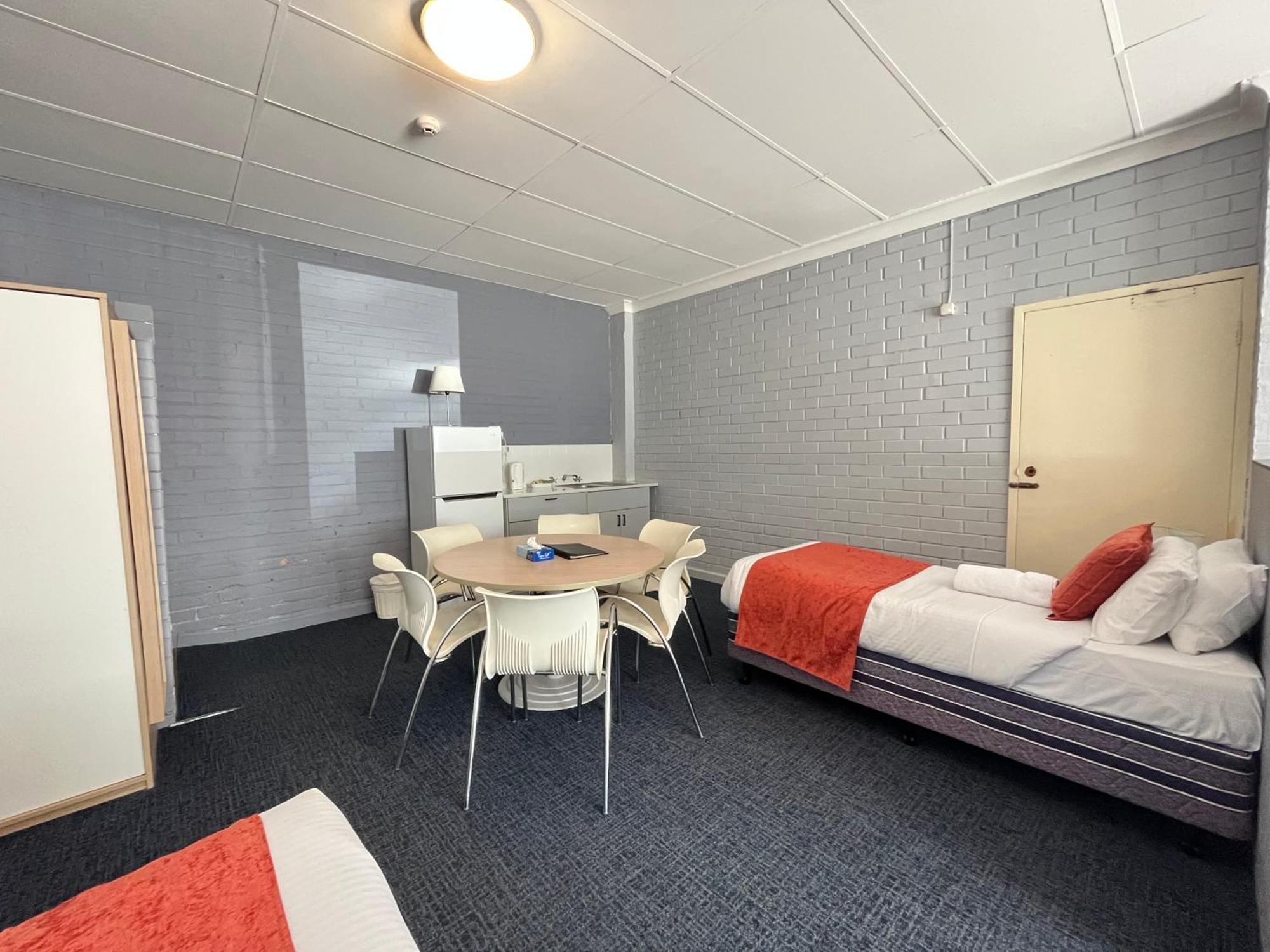 Princes Lodge Motel Adelaide Bagian luar foto