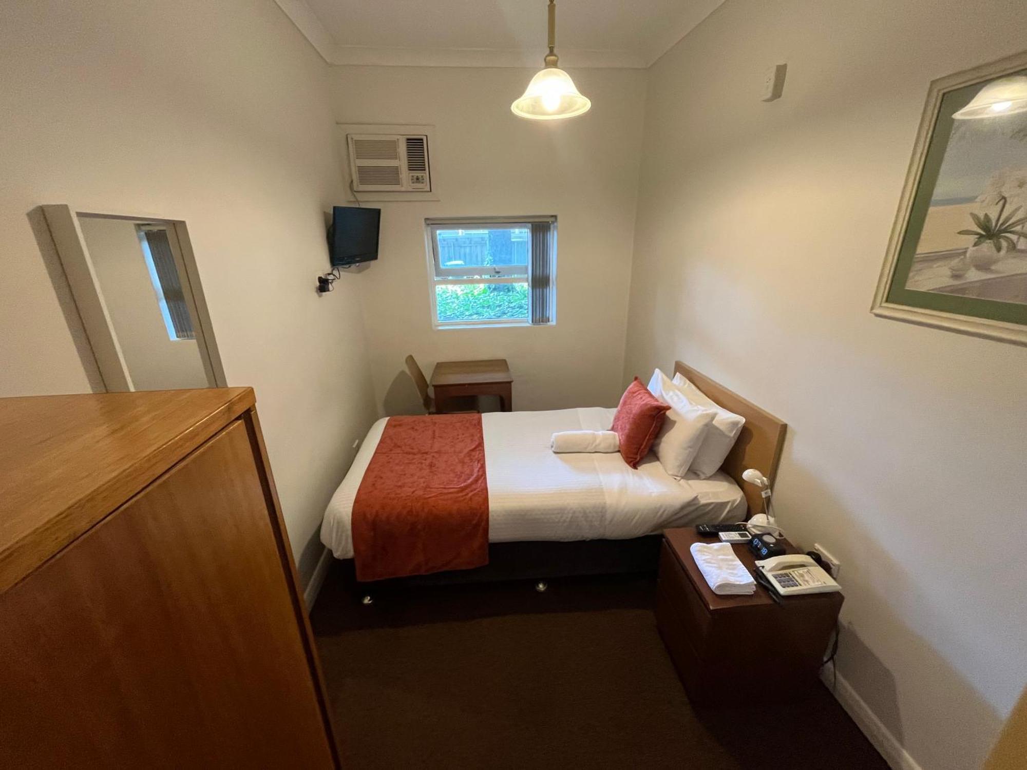 Princes Lodge Motel Adelaide Bagian luar foto