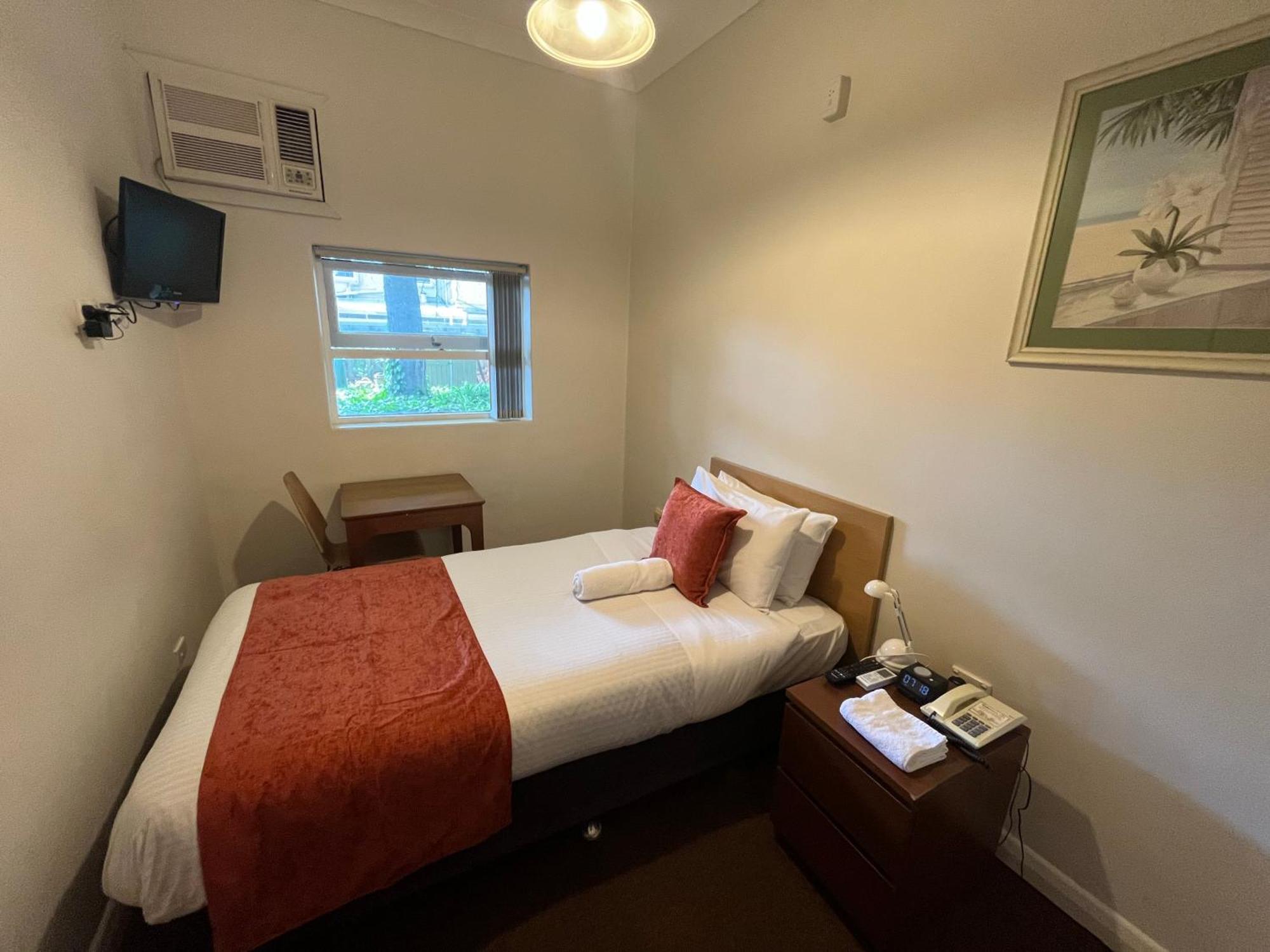 Princes Lodge Motel Adelaide Bagian luar foto