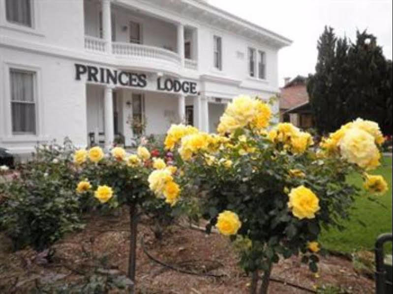 Princes Lodge Motel Adelaide Bagian luar foto
